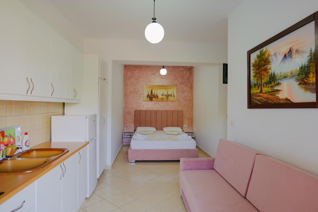Eleni Guest House Sarande Exterior photo