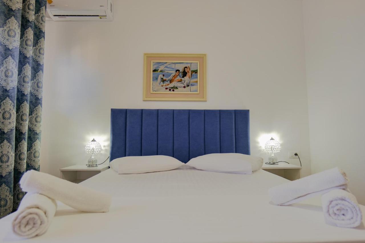 Eleni Guest House Sarande Exterior photo