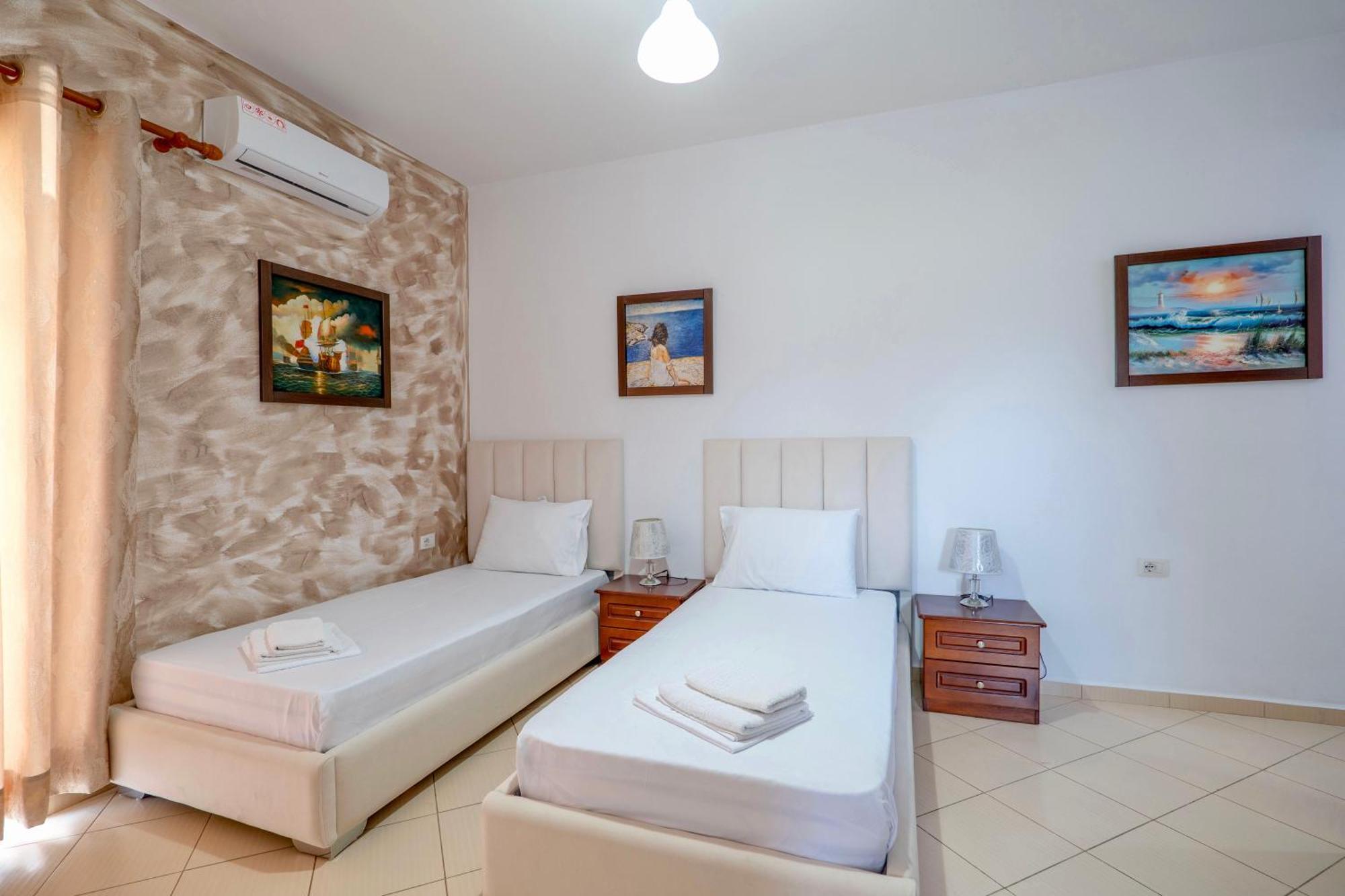 Eleni Guest House Sarande Exterior photo