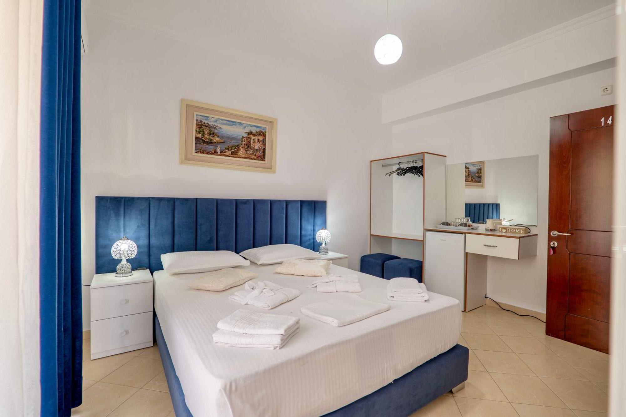 Eleni Guest House Sarande Exterior photo